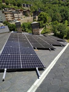 Especialistes en energia solar fotovoltaica És hora de canviar a les fonts d’energia renovable, concretament a la que ofereixen els panells solars.